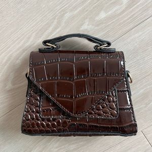 Brown mini crossbody handbag like new